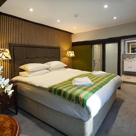 Whyte Harte Hotel Redhill  Kültér fotó