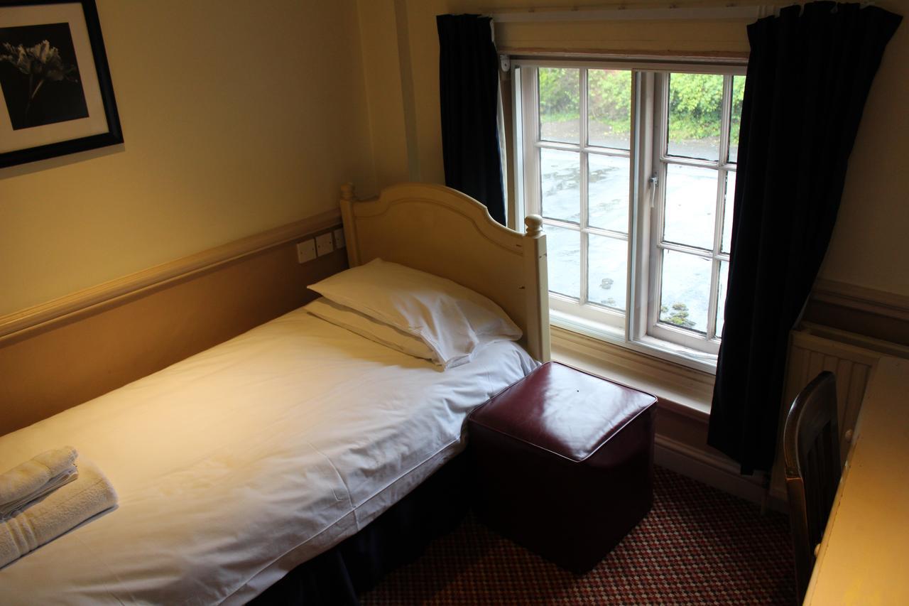 Whyte Harte Hotel Redhill  Kültér fotó