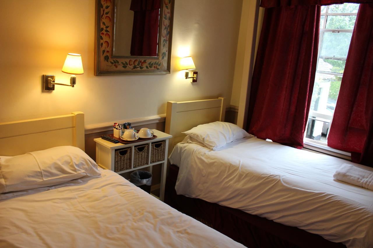 Whyte Harte Hotel Redhill  Kültér fotó
