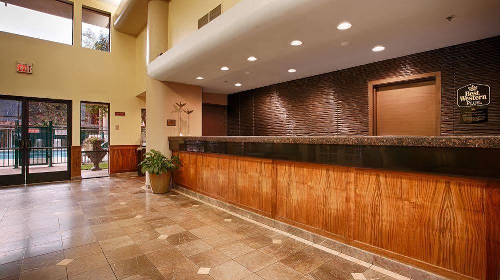 Whyte Harte Hotel Redhill  Kültér fotó