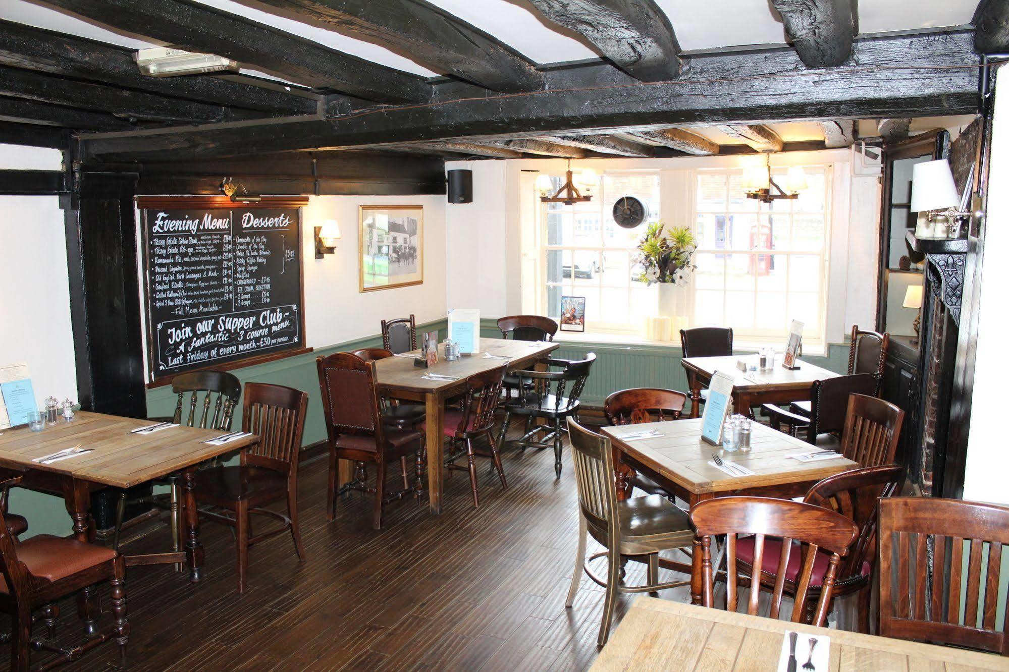 Whyte Harte Hotel Redhill  Kültér fotó