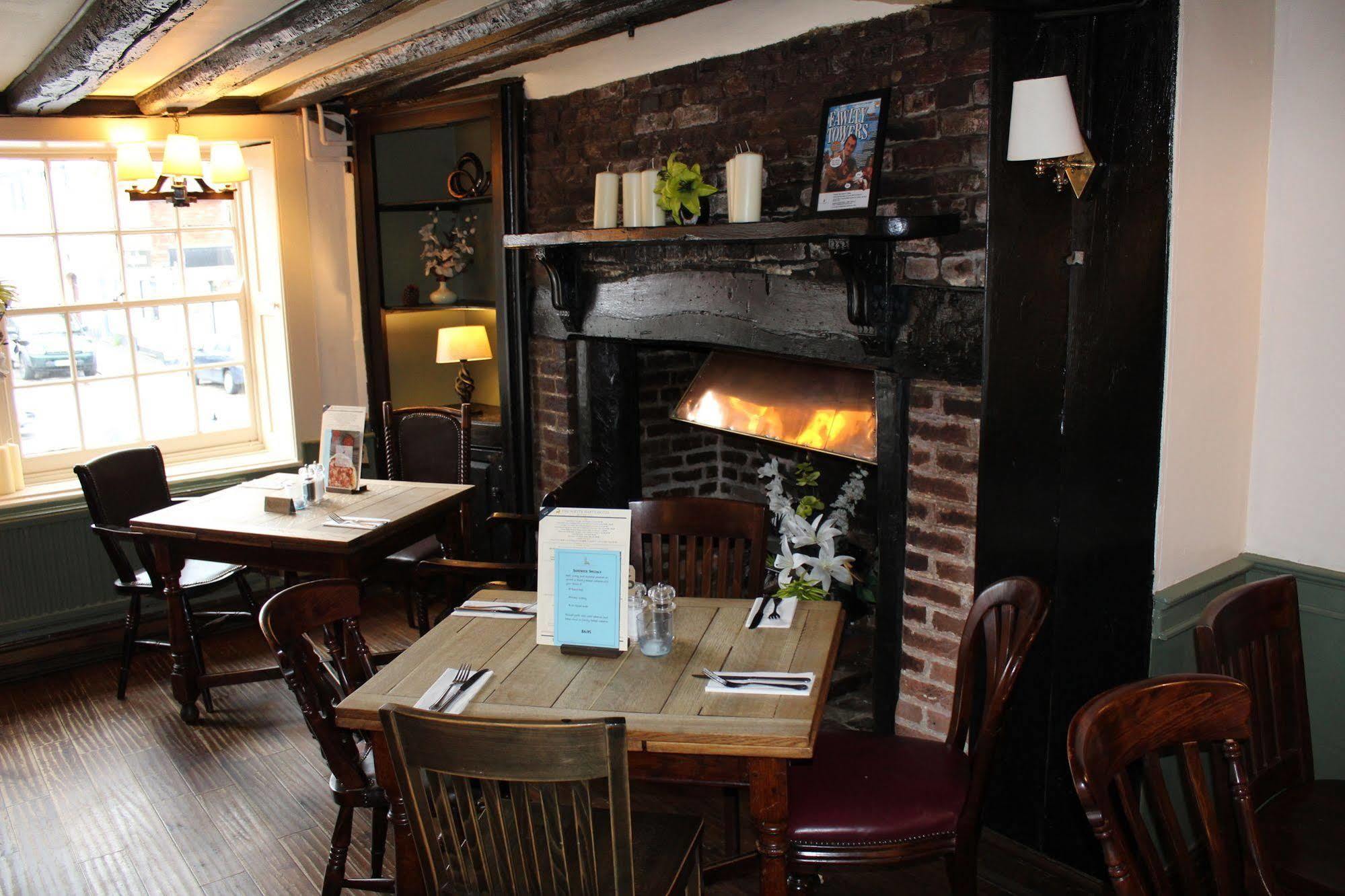 Whyte Harte Hotel Redhill  Kültér fotó
