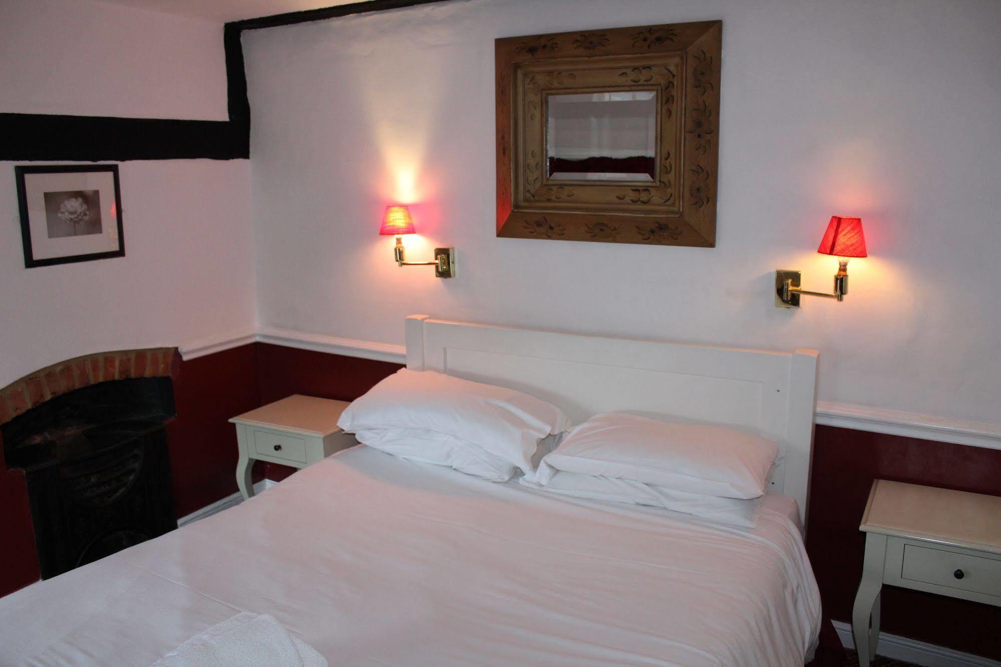 Whyte Harte Hotel Redhill  Kültér fotó