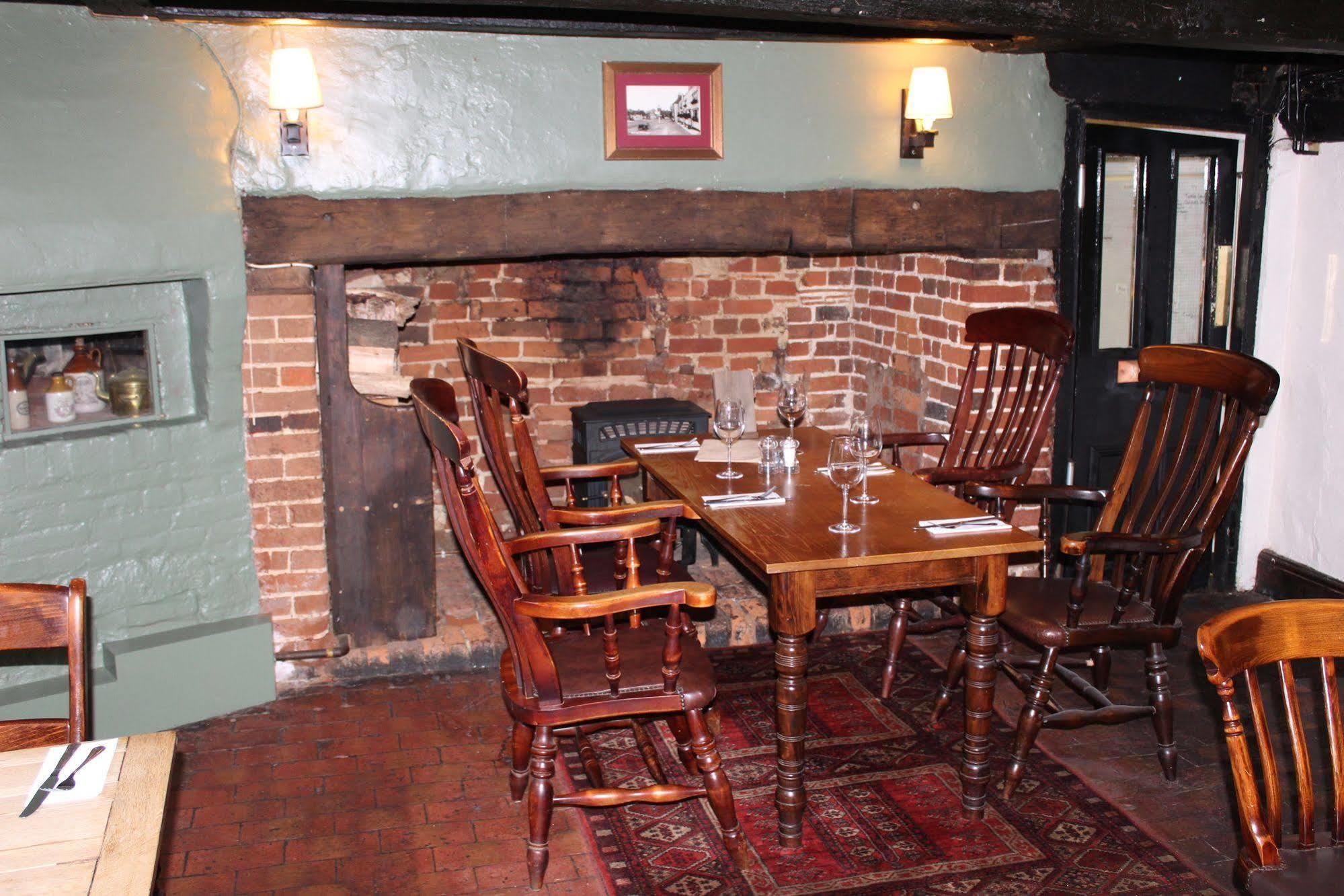 Whyte Harte Hotel Redhill  Kültér fotó